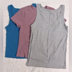 Lot of (3) Old Navy Tees/Tanks